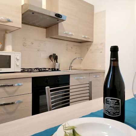 Appartamento Aida - Near The Center With Private Parking E Ac โกโม ภายนอก รูปภาพ