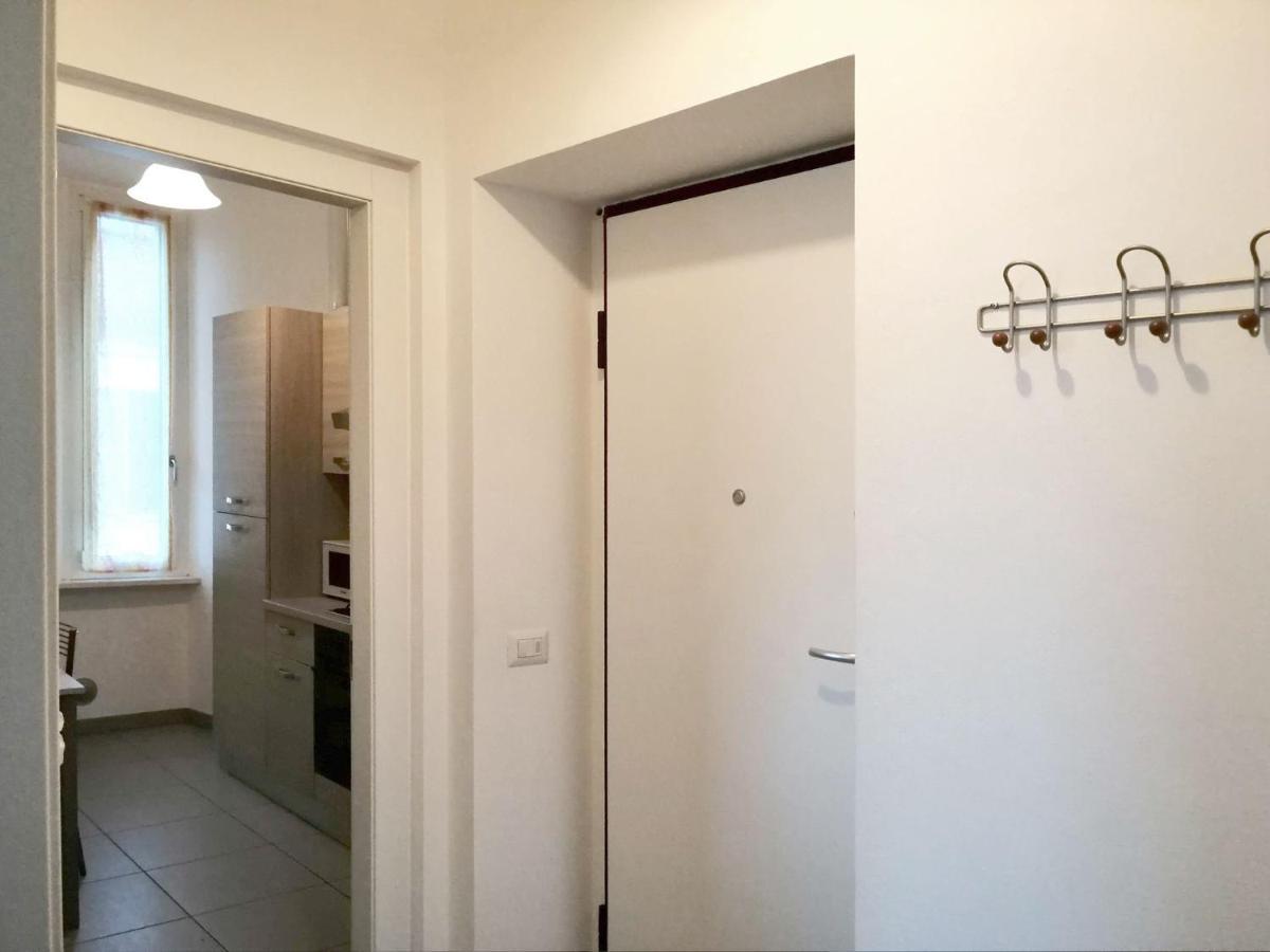 Appartamento Aida - Near The Center With Private Parking E Ac โกโม ภายนอก รูปภาพ
